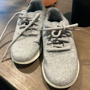 Dr. Scholls Freestep gray shoes size 8